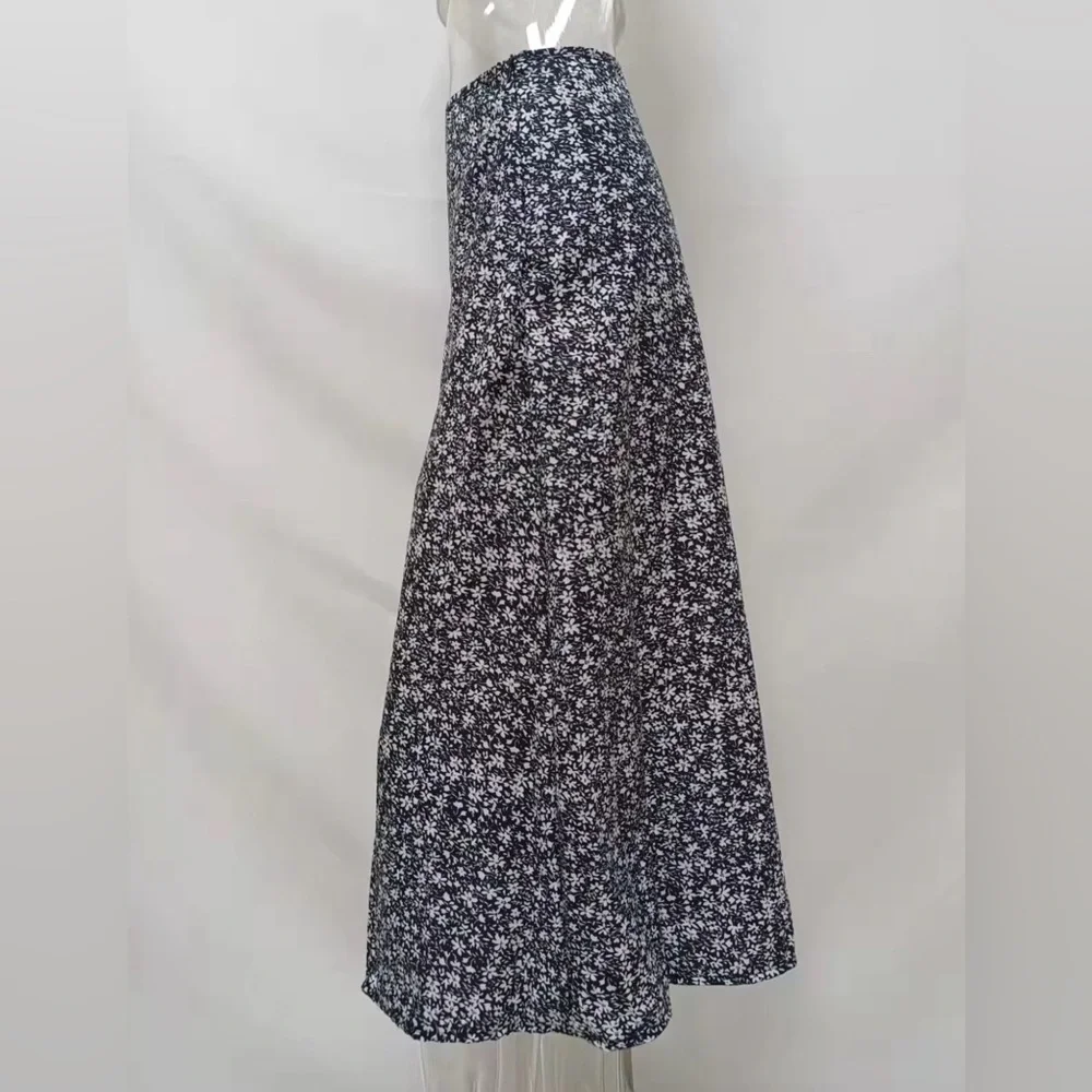 💫Free with purchase 💫Vintage studio blue floral print midi skirt. Size S. - Picture 1 of 8